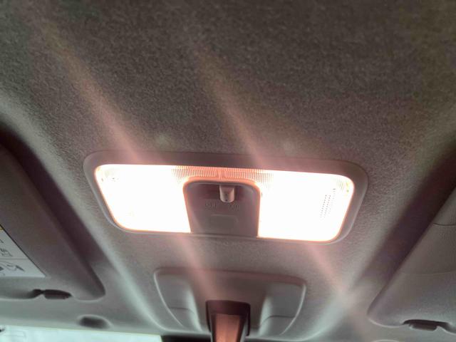 トール カスタムＧ　ターボ　認定中古車　ＣＶＴ　９インチディスプレイオーディオ　パノラマカメラ　キーフリーシステム　ステアリングスイッチ　両側パワースライドドア（28枚目）