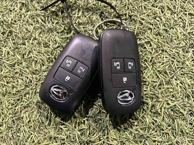 ムーヴキャンバス ストライプスＧ　認定中古車　ＣＶＴ　９インチディスプレイオーディオ　バックカメラ　キーフリーシステム　ステアリングスイッチ　ホッとカップホルダー　両側パワースライドドア（10枚目）