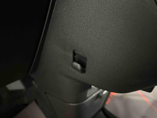 ムーヴキャンバス ストライプスＧ　認定中古車　ＣＶＴ　９インチディスプレイオーディオ　バックカメラ　キーフリーシステム　ステアリングスイッチ　ホッとカップホルダー　両側パワースライドドア（33枚目）