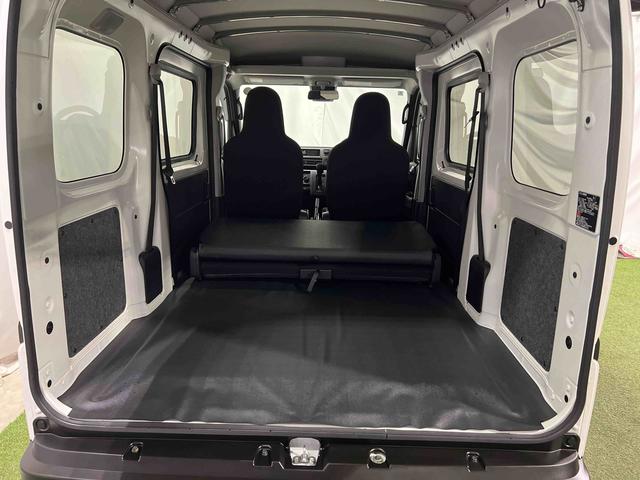 ハイゼットカーゴ ＤＸ　認定中古車　ＣＶＴ　ＣＤラジオ　キーレスエントリー　マニュアルエアコン　オートライト　アイドリングストップ（8枚目）