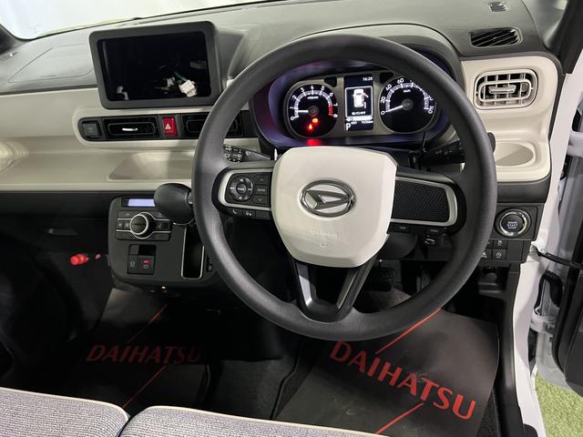 ムーヴキャンバス ストライプスＧ　シートヒーター　ステアリングスイッチ　ホッとカップホルダー　オートエアコン　キーフリーシステム　両側パワースライドドア　電動格納ミラー　認定中古車　ＣＶＴ　６６０（11枚目）