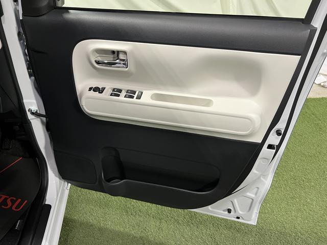 ムーヴキャンバス ストライプスＧ　シートヒーター　ステアリングスイッチ　ホッとカップホルダー　オートエアコン　キーフリーシステム　両側パワースライドドア　電動格納ミラー　認定中古車　ＣＶＴ　６６０（22枚目）