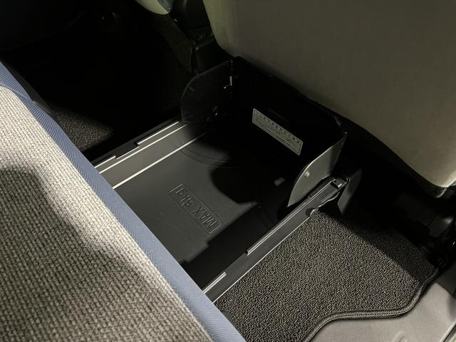 ムーヴキャンバス ストライプスＧ　シートヒーター　ステアリングスイッチ　ホッとカップホルダー　オートエアコン　キーフリーシステム　両側パワースライドドア　電動格納ミラー　認定中古車　ＣＶＴ　６６０（28枚目）