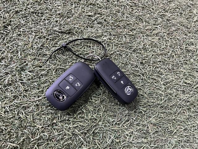 ムーヴキャンバス ストライプスＧ　ディスプレイオーディオ　バックカメラ　シートヒーター　ホッとカップホルダー　ステアリングスイッチ　キーフリーシステム　両側パワースライドドア　認定中古車　ＣＶＴ　６６０（10枚目）