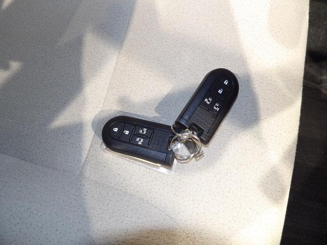 ムーヴキャンバス Ｘリミテッドメイクアップ　ＳＡＩＩ　４ＷＤ　両側パワースライドドア　スマートアシストＩＩ　プッシュボタンスタート　イモビライザー機能付きキーフリーシステム　１４インチ専用ホイールカバー　置き楽ボックス　オートエアコン（26枚目）