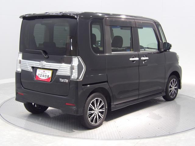 タント カスタムＸ　トップエディションＳＡＩＩＩ　４ＷＤ　ミラクルオープンドア　助手席パワースライドドア　純正ＬＥＤヘッドライト　専用エアロ　１４インチアルミホイール　純正ナビ　バックカメラ　シートヒーター　キーフリー　プッシュスタート（8枚目）