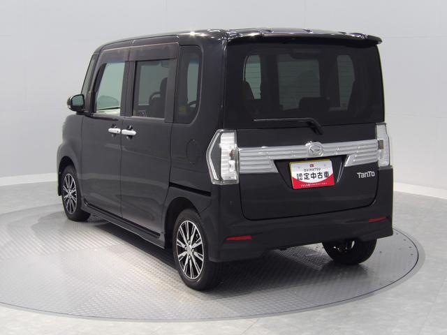タント カスタムＸ　トップエディションＳＡＩＩＩ　４ＷＤ　ミラクルオープンドア　助手席パワースライドドア　純正ＬＥＤヘッドライト　専用エアロ　１４インチアルミホイール　純正ナビ　バックカメラ　シートヒーター　キーフリー　プッシュスタート（9枚目）