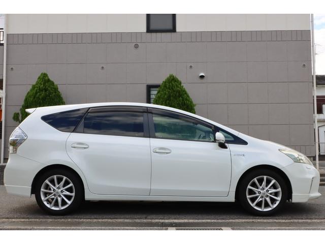 プリウスアルファ Ｓツーリングセレクション　ナビ／フルセグＴＶ／バックカメラ／Ｂｌｕｅｔｏｏｔｈ対応／アイドリングストップ／ＥＴＣ／前後ドラレコ／オートライト／オートエアコン／プッシュスタート／キセノンヘッドライト／純正アルミホイール／（12枚目）