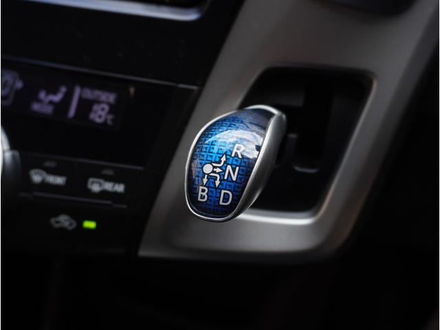 プリウスアルファ Ｓツーリングセレクション　ナビ／フルセグＴＶ／バックカメラ／Ｂｌｕｅｔｏｏｔｈ対応／アイドリングストップ／ＥＴＣ／前後ドラレコ／オートライト／オートエアコン／プッシュスタート／キセノンヘッドライト／純正アルミホイール／（31枚目）