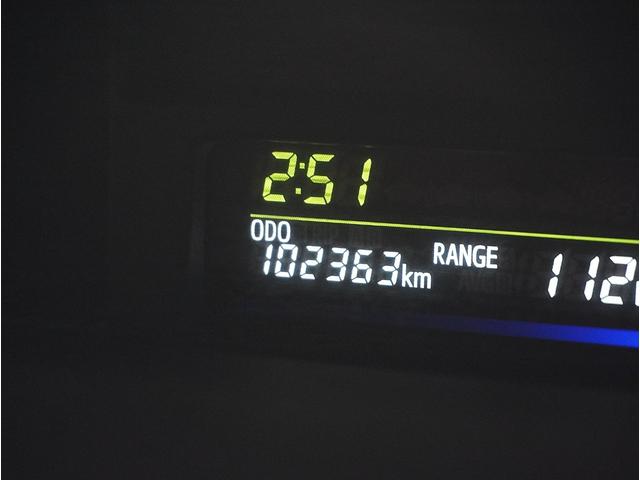 プリウスアルファ Ｓツーリングセレクション　ナビ／フルセグＴＶ／バックカメラ／Ｂｌｕｅｔｏｏｔｈ対応／アイドリングストップ／ＥＴＣ／前後ドラレコ／オートライト／オートエアコン／プッシュスタート／キセノンヘッドライト／純正アルミホイール／（57枚目）