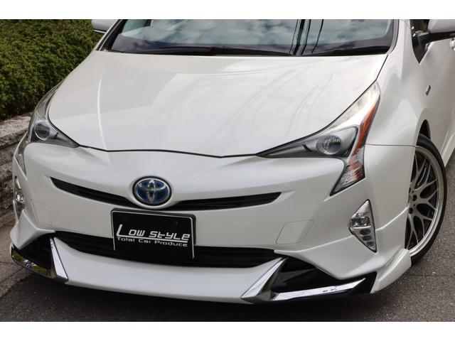 プリウス Ｓ　社外１８インチアルミホイール／フルエアロ／ＬＥＤヘッドライト＆フォグ／ナビ／フルセグＴＶ／Ｂｌｕｅｔｏｏｔｈ対応／バックカメラ／スマートキー／Ｐスタート／ＥＴＣ／オートライト／ステアリングスイッチ（5枚目）