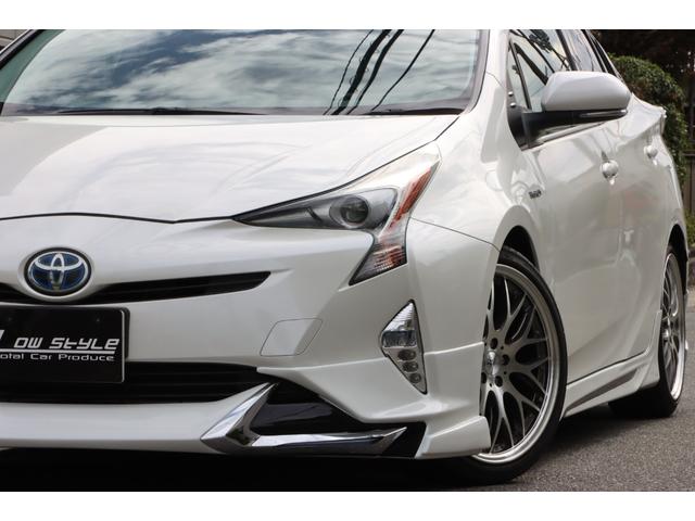 プリウス Ｓ　社外１８インチアルミホイール／フルエアロ／ＬＥＤヘッドライト＆フォグ／ナビ／フルセグＴＶ／Ｂｌｕｅｔｏｏｔｈ対応／バックカメラ／スマートキー／Ｐスタート／ＥＴＣ／オートライト／ステアリングスイッチ（6枚目）