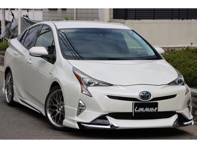 プリウス Ｓ　社外１８インチアルミホイール／フルエアロ／ＬＥＤヘッドライト＆フォグ／ナビ／フルセグＴＶ／Ｂｌｕｅｔｏｏｔｈ対応／バックカメラ／スマートキー／Ｐスタート／ＥＴＣ／オートライト／ステアリングスイッチ（7枚目）