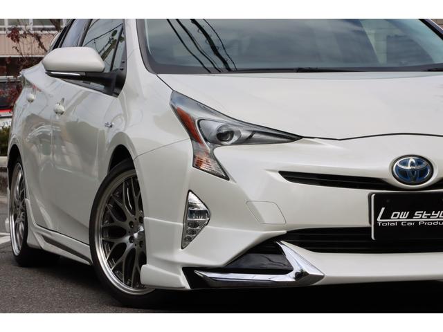 プリウス Ｓ　社外１８インチアルミホイール／フルエアロ／ＬＥＤヘッドライト＆フォグ／ナビ／フルセグＴＶ／Ｂｌｕｅｔｏｏｔｈ対応／バックカメラ／スマートキー／Ｐスタート／ＥＴＣ／オートライト／ステアリングスイッチ（9枚目）