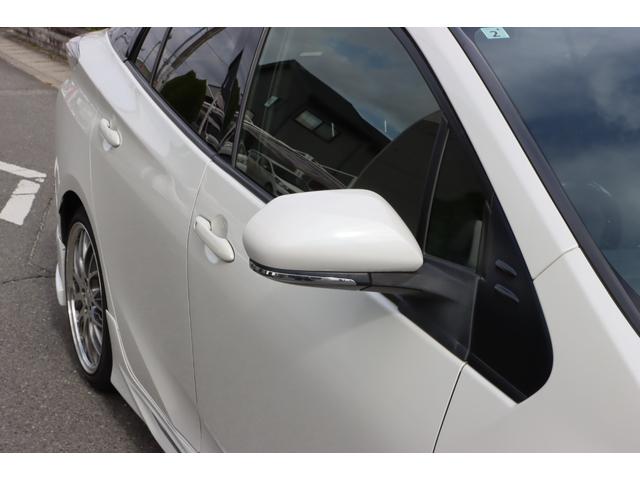 プリウス Ｓ　社外１８インチアルミホイール／フルエアロ／ＬＥＤヘッドライト＆フォグ／ナビ／フルセグＴＶ／Ｂｌｕｅｔｏｏｔｈ対応／バックカメラ／スマートキー／Ｐスタート／ＥＴＣ／オートライト／ステアリングスイッチ（14枚目）