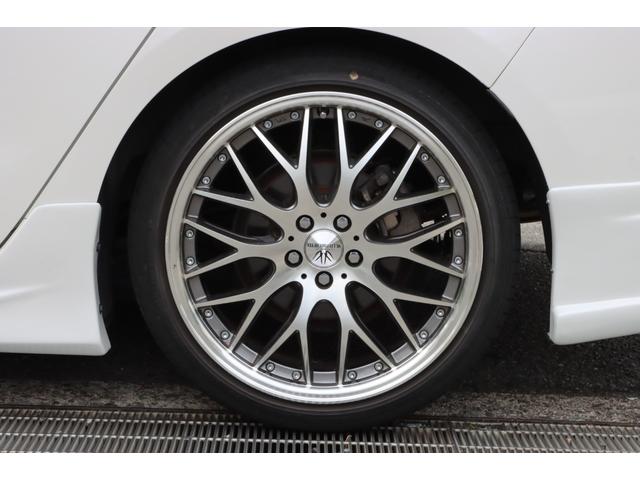 プリウス Ｓ　社外１８インチアルミホイール／フルエアロ／ＬＥＤヘッドライト＆フォグ／ナビ／フルセグＴＶ／Ｂｌｕｅｔｏｏｔｈ対応／バックカメラ／スマートキー／Ｐスタート／ＥＴＣ／オートライト／ステアリングスイッチ（18枚目）