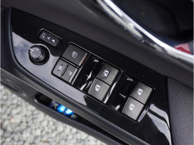 プリウス Ｓ　社外１８インチアルミホイール／フルエアロ／ＬＥＤヘッドライト＆フォグ／ナビ／フルセグＴＶ／Ｂｌｕｅｔｏｏｔｈ対応／バックカメラ／スマートキー／Ｐスタート／ＥＴＣ／オートライト／ステアリングスイッチ（52枚目）