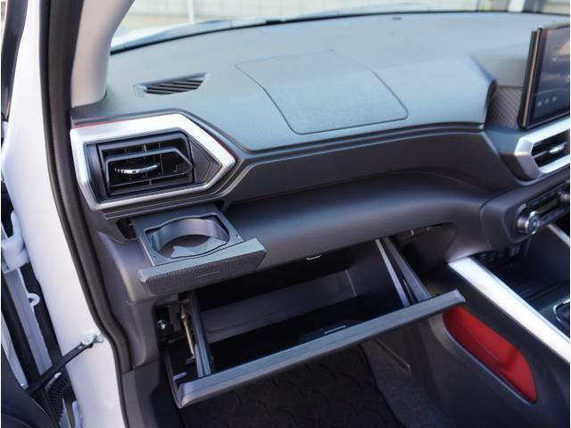 ライズ Z 登録済未使用車/衝突軽減B/ディスプレイオーディオ/Bluetooth対応/USB接続可/フルセグTV/全方位カメラ/シートヒーター/スマートキー2本/クルコン/LEDヘッド/純正17アルミ(57枚目)