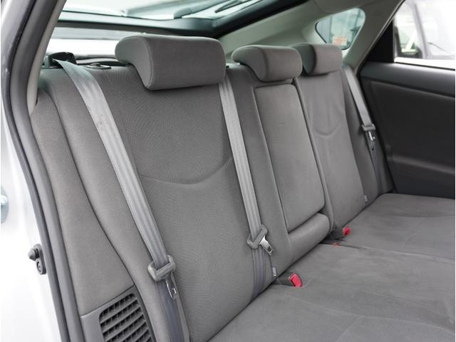 プリウス S 純正ナビ/バックカメラ/ETC/スマートキー2本/アイドリングストップ/ステアスイッチ/オートライト/オートエアコン/プッシュスタート/ヘッドライトレベライザー/純正アルミ(42枚目)