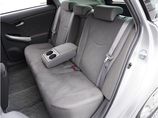 プリウス S 純正ナビ/バックカメラ/ETC/スマートキー2本/アイドリングストップ/ステアスイッチ/オートライト/オートエアコン/プッシュスタート/ヘッドライトレベライザー/純正アルミ(46枚目)