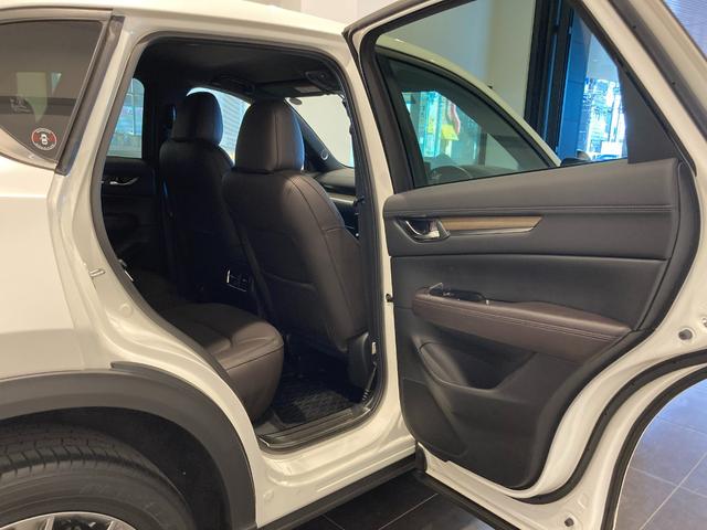 ＣＸ－５ ＸＤ　エクスクルーシブモード　６ＭＴ　２．２ＸＤ　エクスクルーシブモード　ナッパレザー　禁煙　純正ナビ　ＥＴＣ　ドラレコ　ＢＯＳＥスピーカー　Ｃｒｐｌａｙ／ＡｎｄｒｏｉｄＡｕｔｏ　シートヒーター／ベンチレーション　３６０°ビュー（33枚目）