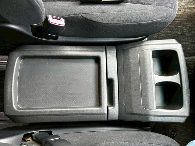 ヴェルファイア ２．４Ｚ　両側電動スライドドア、禁煙車、ナノイー、プレミアムサウンドシステム、ＴＶ、Ｂｌｕｅｔｏｏｔｈ、バックカメラ、フリップダウンモニター、ビルドインＥＴＣ、スマートキー、オットマン、ワンオーナー（28枚目）