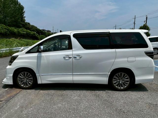 ヴェルファイア ２．４Ｚ　ゴールデンアイズ　両側電動スライドドア、パワーバックトランク、禁煙車、ナノイー、アルパイン９インチナビ、フリップダウンモニター、Ｂｌｕｅｔｏｏｔｈ、バックカメラ、ビルドインＥＴＣ、オットマン、スマートキー、ハーフレザー（15枚目）