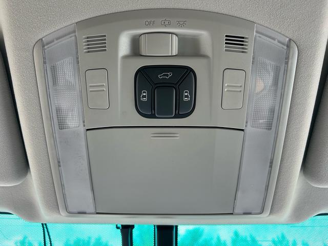 アルファード ２４０Ｓ　タイプゴールド　両側電動スライドドア、禁煙車、ナノイー、パワーゲート、ナビ、ＴＶ、バックカメラ、Ｂｌｕｅｔｏｏｔｈ、電動格納ミラー、オットマン、オットマン、オートライト、ドライブレコーダー、スマートキー（8枚目）