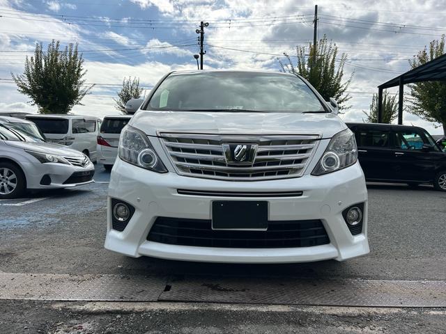 アルファード ２４０Ｓ　タイプゴールド　両側電動スライドドア、禁煙車、ナノイー、パワーゲート、ナビ、ＴＶ、バックカメラ、Ｂｌｕｅｔｏｏｔｈ、電動格納ミラー、オットマン、オットマン、オートライト、ドライブレコーダー、スマートキー（12枚目）