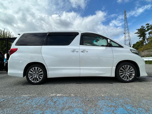 アルファード ２４０Ｓ　タイプゴールド　両側電動スライドドア、禁煙車、ナノイー、パワーゲート、ナビ、ＴＶ、バックカメラ、Ｂｌｕｅｔｏｏｔｈ、電動格納ミラー、オットマン、オットマン、オートライト、ドライブレコーダー、スマートキー（19枚目）