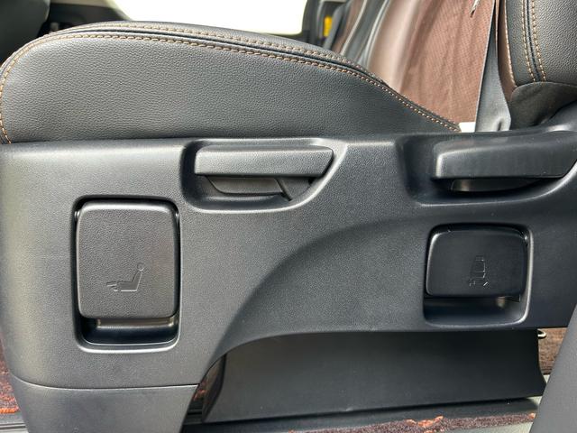 アルファード ２４０Ｓ　タイプゴールド　両側電動スライドドア、禁煙車、ナノイー、パワーゲート、ナビ、ＴＶ、バックカメラ、Ｂｌｕｅｔｏｏｔｈ、電動格納ミラー、オットマン、オットマン、オートライト、ドライブレコーダー、スマートキー（52枚目）