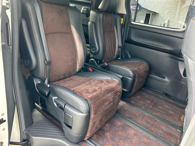 アルファード ２４０Ｓ　タイプゴールド　両側電動スライドドア、禁煙車、ナノイー、パワーゲート、ナビ、ＴＶ、バックカメラ、Ｂｌｕｅｔｏｏｔｈ、電動格納ミラー、オットマン、オットマン、オートライト、ドライブレコーダー、スマートキー（53枚目）