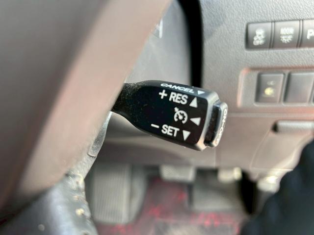 ヴェルファイア ２．４Ｚ　ゴールデンアイズ　両側電動スライドドア、パワーバックトランク、ナビ、ＴＶ、バックカメラ、Ｂｌｕｅｔｏｏｔｈ、フリップダウンモニター、ナノイー、オートライト、オットマン、スマートキー、ＥＴＣ、パワーウィンドウ（33枚目）