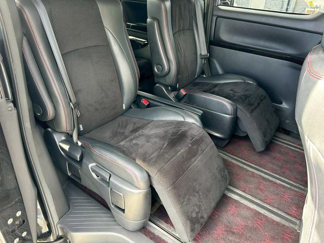 ヴェルファイア ２．４Ｚ　ゴールデンアイズ　両側電動スライドドア、パワーバックトランク、ナビ、ＴＶ、バックカメラ、Ｂｌｕｅｔｏｏｔｈ、フリップダウンモニター、ナノイー、オートライト、オットマン、スマートキー、ＥＴＣ、パワーウィンドウ（51枚目）