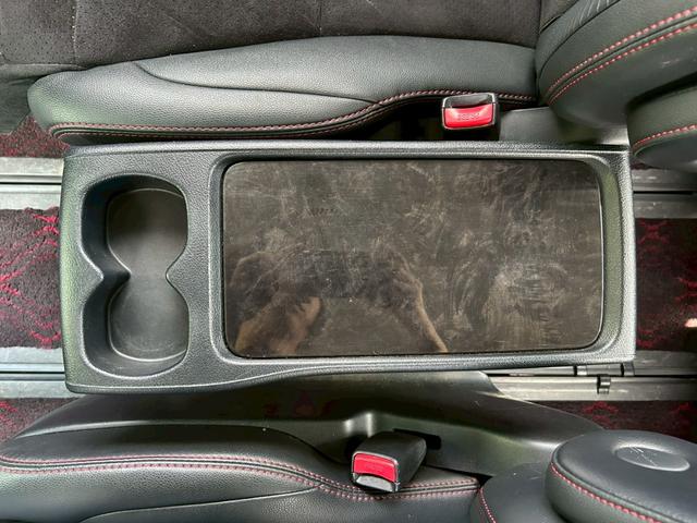 ヴェルファイア ２．４Ｚ　ゴールデンアイズ　両側電動スライドドア、パワーバックトランク、ナビ、ＴＶ、バックカメラ、Ｂｌｕｅｔｏｏｔｈ、フリップダウンモニター、ナノイー、オートライト、オットマン、スマートキー、ＥＴＣ、パワーウィンドウ（54枚目）