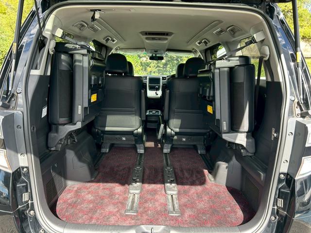 ヴェルファイア ２．４Ｚ　ゴールデンアイズ　両側電動スライドドア、パワーバックトランク、ナビ、ＴＶ、バックカメラ、Ｂｌｕｅｔｏｏｔｈ、フリップダウンモニター、ナノイー、オートライト、オットマン、スマートキー、ＥＴＣ、パワーウィンドウ（59枚目）