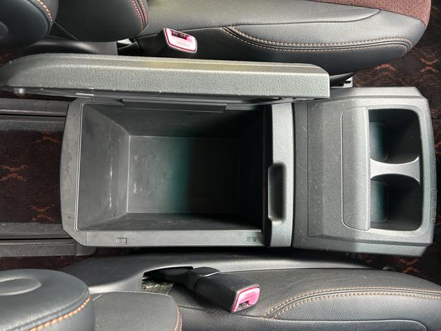 アルファード 240S タイプゴールド 両側電動スライドドア、パワーバックトランク、禁煙車、アルパイン9インチナビ、フルセグTV、Bluetooth、バックカメラ、ビルドインETC、オットマン、ハーフレザーシート、スマートキー、電動格納ミラ(50枚目)