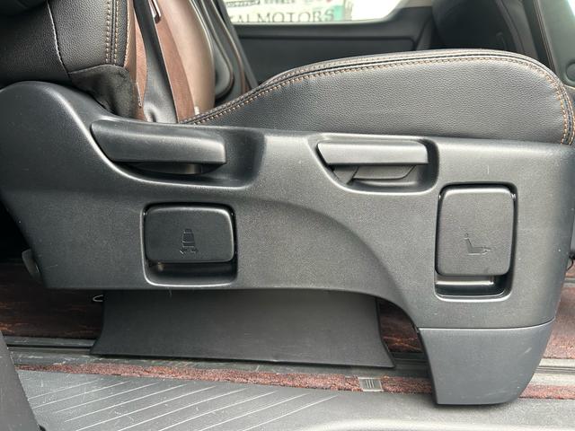 アルファード 240S タイプゴールド 両側電動スライドドア、パワーバックトランク、禁煙車、アルパイン9インチナビ、フルセグTV、Bluetooth、バックカメラ、ビルドインETC、オットマン、ハーフレザーシート、スマートキー、電動格納ミラ(63枚目)