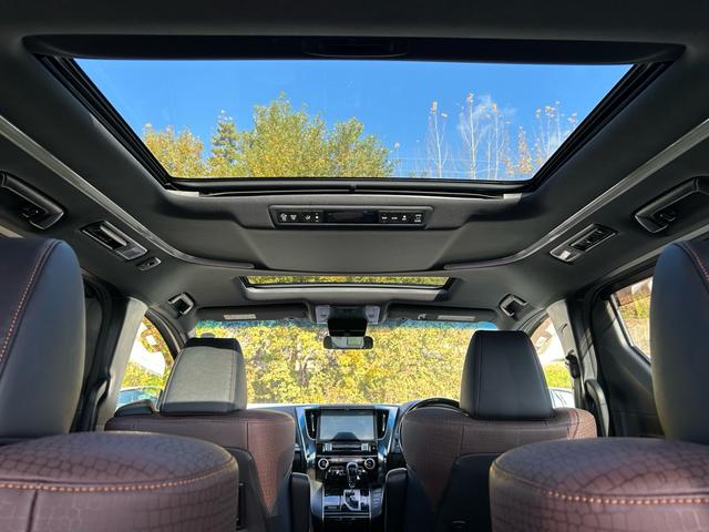 アルファード 2.5S Aパッケージ タイプブラック 両側電動スライドドア、パワーバックトランク、禁煙車、ナノイー、アルパイン10インチナビ、フルセグTV、バックカメラ、Bluetooth、ダブルサンルーフ、オットマン、オートライト、LEDヘッドライト(7枚目)