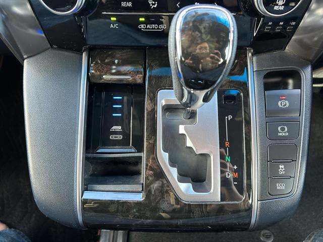 アルファード 2.5S Aパッケージ タイプブラック 両側電動スライドドア、パワーバックトランク、禁煙車、ナノイー、アルパイン10インチナビ、フルセグTV、バックカメラ、Bluetooth、ダブルサンルーフ、オットマン、オートライト、LEDヘッドライト(45枚目)