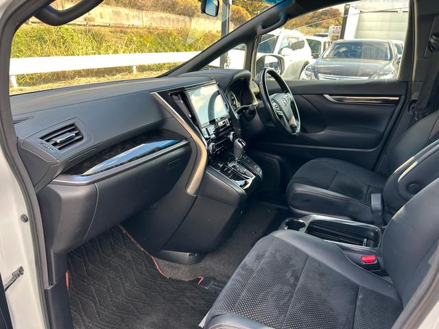 アルファード 2.5S Aパッケージ タイプブラック 両側電動スライドドア、パワーバックトランク、禁煙車、ナノイー、アルパイン10インチナビ、フルセグTV、バックカメラ、Bluetooth、ダブルサンルーフ、オットマン、オートライト、LEDヘッドライト(53枚目)