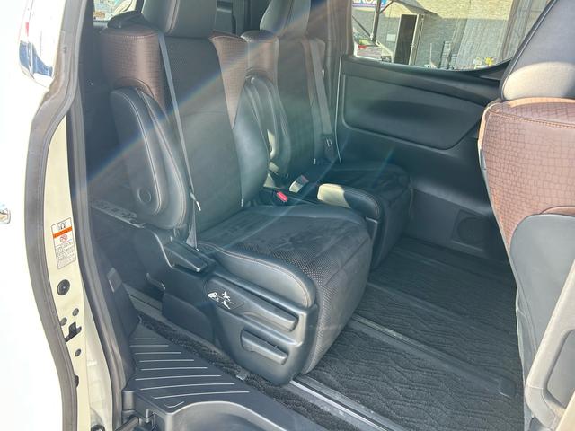 アルファード 2.5S Aパッケージ タイプブラック 両側電動スライドドア、パワーバックトランク、禁煙車、ナノイー、アルパイン10インチナビ、フルセグTV、バックカメラ、Bluetooth、ダブルサンルーフ、オットマン、オートライト、LEDヘッドライト(61枚目)