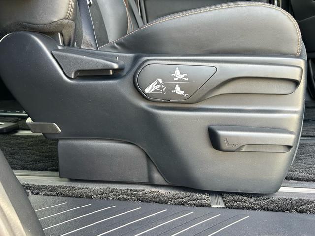 アルファード 2.5S Aパッケージ タイプブラック 両側電動スライドドア、パワーバックトランク、禁煙車、ナノイー、アルパイン10インチナビ、フルセグTV、バックカメラ、Bluetooth、ダブルサンルーフ、オットマン、オートライト、LEDヘッドライト(62枚目)