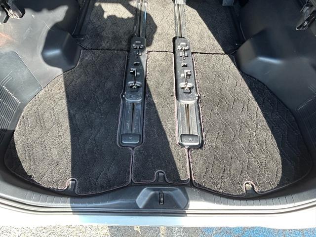 アルファード 2.5S Aパッケージ タイプブラック 両側電動スライドドア、パワーバックトランク、禁煙車、ナノイー、アルパイン10インチナビ、フルセグTV、バックカメラ、Bluetooth、ダブルサンルーフ、オットマン、オートライト、LEDヘッドライト(68枚目)