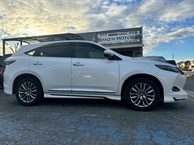 ハリアー プレミアム　アルパイン９インチナビ、アルパインフリップダウンモニター、禁煙車、パワーバックトランク、クルーズコントロール、フルモデリスタエアロ、Ｂｌｕｅｔｏｏｔｈ、地デジＴＶ、前後ドラレコ、電動格納ミラー（12枚目）