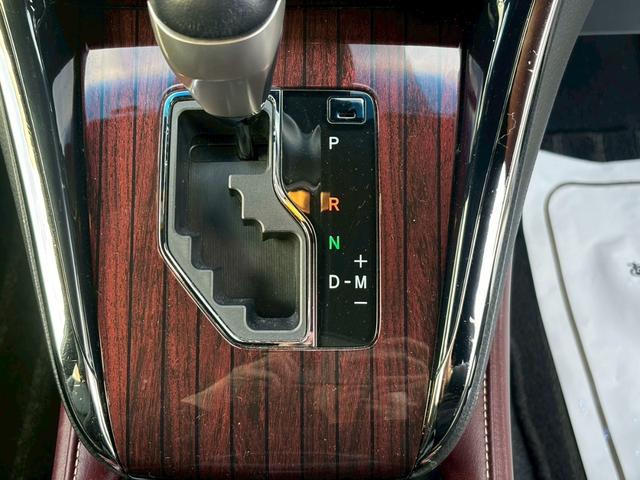 ハリアー プレミアム　アルパイン９インチナビ、アルパインフリップダウンモニター、禁煙車、パワーバックトランク、クルーズコントロール、フルモデリスタエアロ、Ｂｌｕｅｔｏｏｔｈ、地デジＴＶ、前後ドラレコ、電動格納ミラー（44枚目）