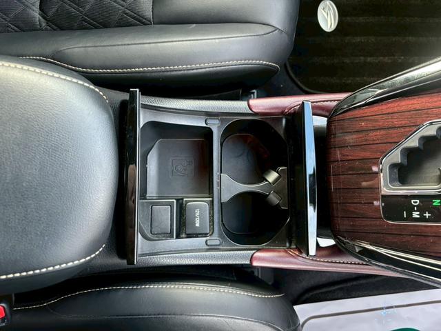 ハリアー プレミアム　アルパイン９インチナビ、アルパインフリップダウンモニター、禁煙車、パワーバックトランク、クルーズコントロール、フルモデリスタエアロ、Ｂｌｕｅｔｏｏｔｈ、地デジＴＶ、前後ドラレコ、電動格納ミラー（46枚目）