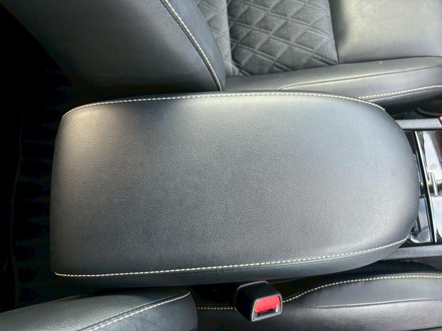 ハリアー プレミアム　アルパイン９インチナビ、アルパインフリップダウンモニター、禁煙車、パワーバックトランク、クルーズコントロール、フルモデリスタエアロ、Ｂｌｕｅｔｏｏｔｈ、地デジＴＶ、前後ドラレコ、電動格納ミラー（47枚目）