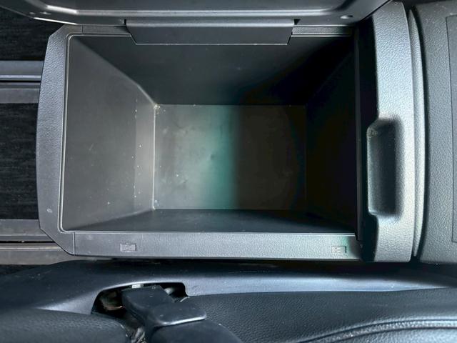 ヴェルファイア ２．４Ｚ　両側電動スライドドア、フリップダウンモニター、モデリスタエアロ、８インチナビ、ＴＶ、バックカメラ、Ｂｌｕｅｔｏｏｔｈ、電動格納ミラー、ＥＴＣ、オートライト、コーナーセンサー、ナノイー（46枚目）