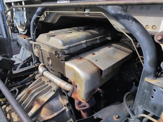 キャンター 　積載車　強化ボディ　ウインチ　ＥＴＣ　キーレス　サイドマーカー　オートエアコン　ＨＩＤ　運転席アームレスト　両電格ミラー（69枚目）